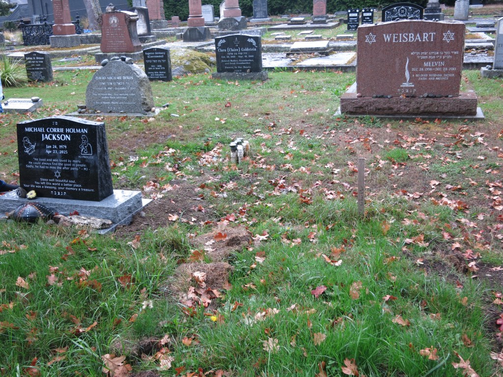 Jean Pierre Schachter wooden marker and grave