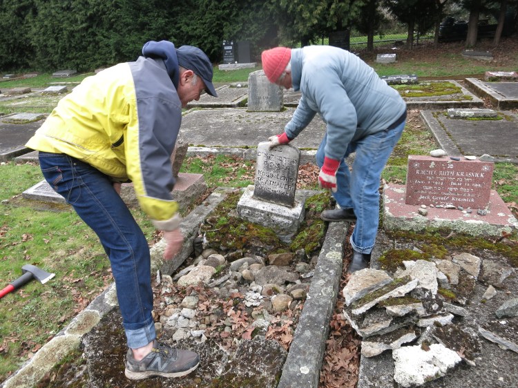 landscaping Maurice Platnauer plot February 22, 2026