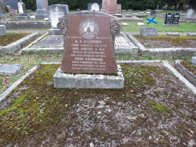 Where the WOW monument should be in blue